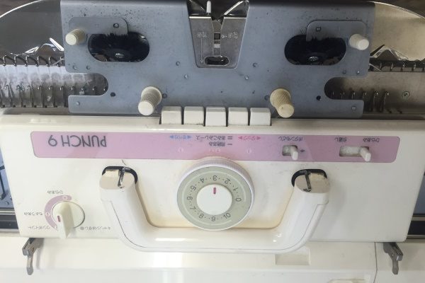 Home Machines / Hand Sides / Automatic Machines Do you know what a  knitting machine for knit products is? - KNIT MAGAZINE